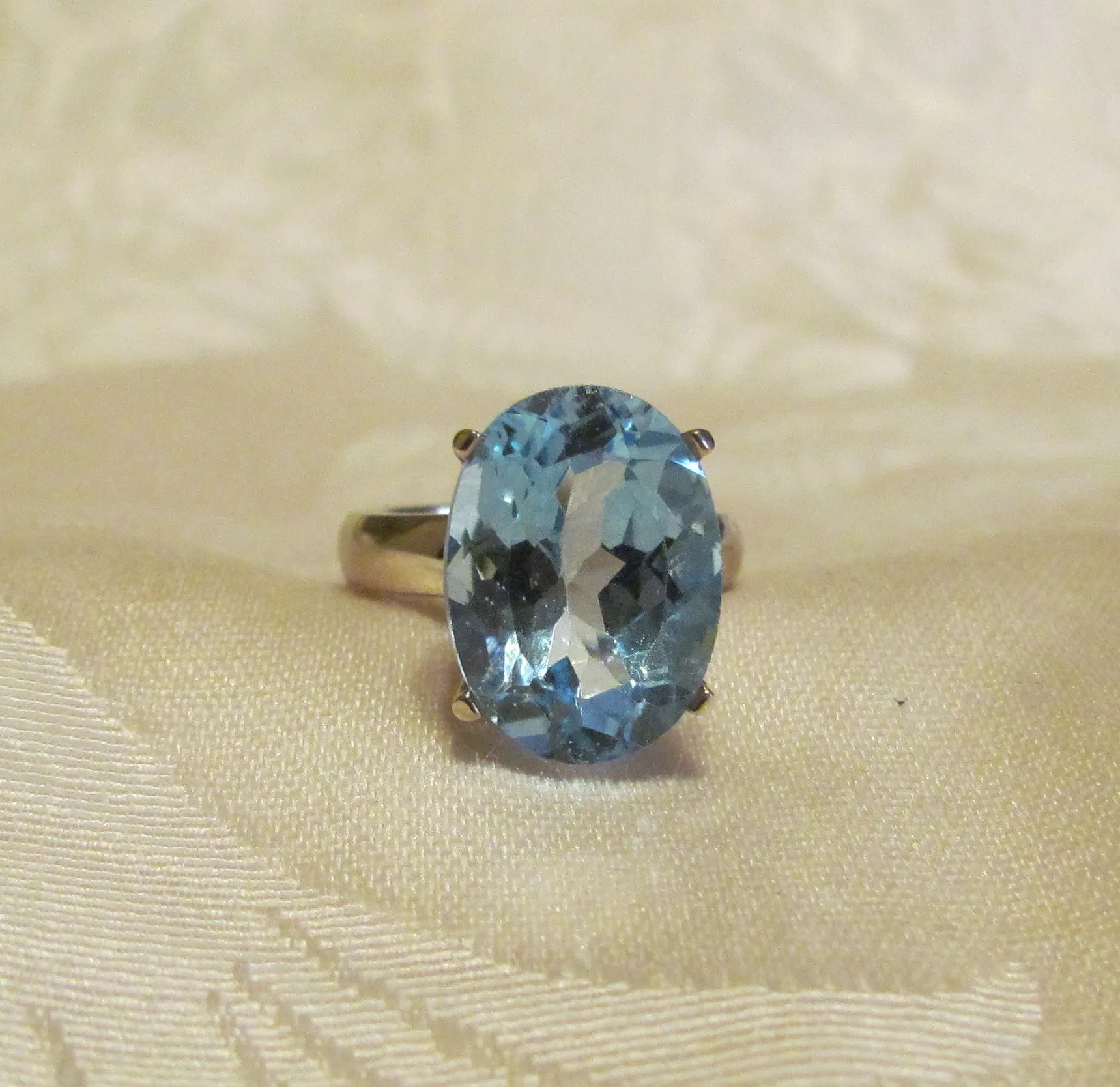 14Kt White Gold 11.6 Swiss Blue Topaz Ring High Fashion Bruce Magnotti Cocktail Ring Fine Jewelry Size 7