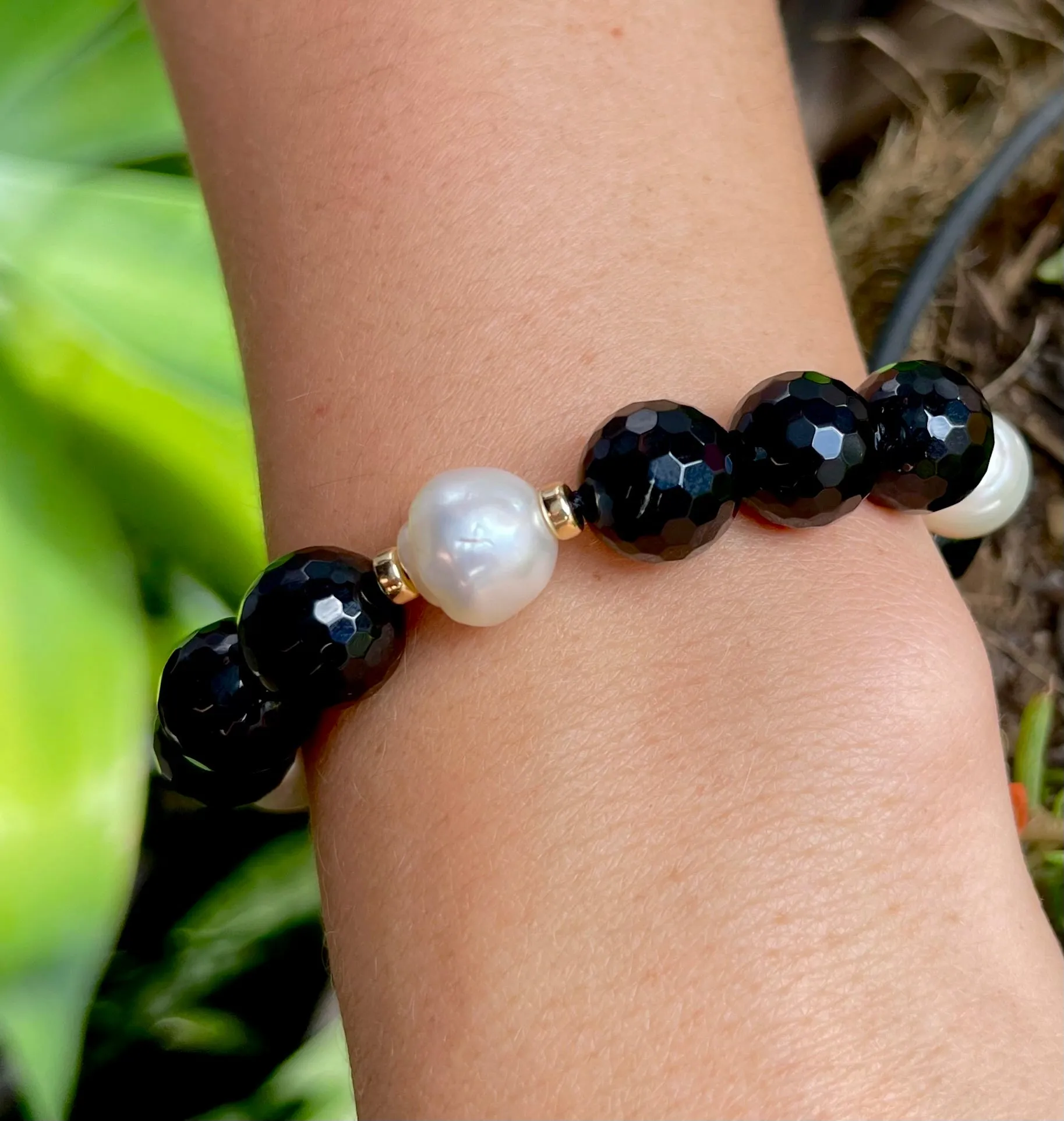 9ct Onyx Pearl Bracelet