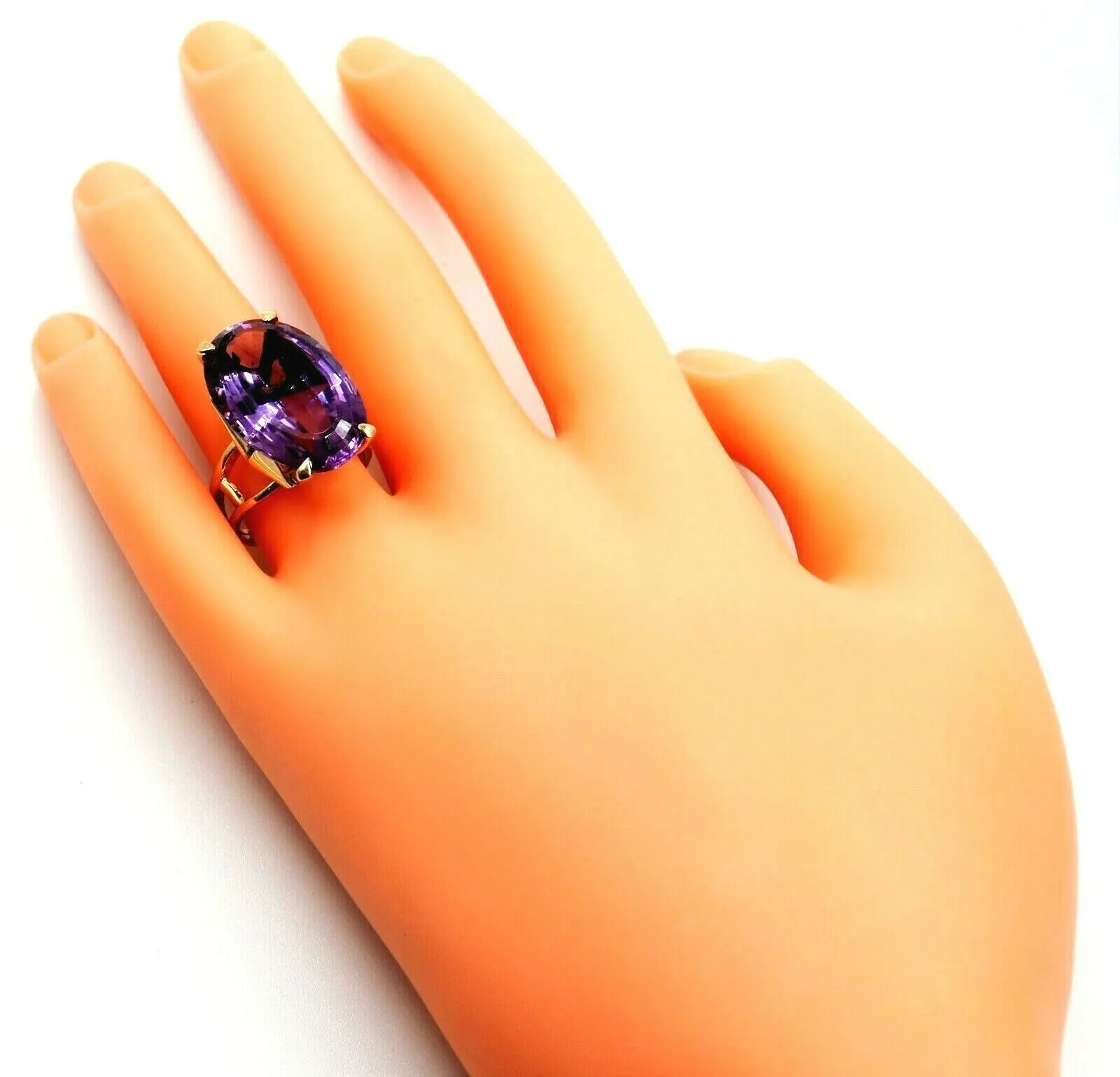 Amethyst 9ct Yellow Gold Dress Ring