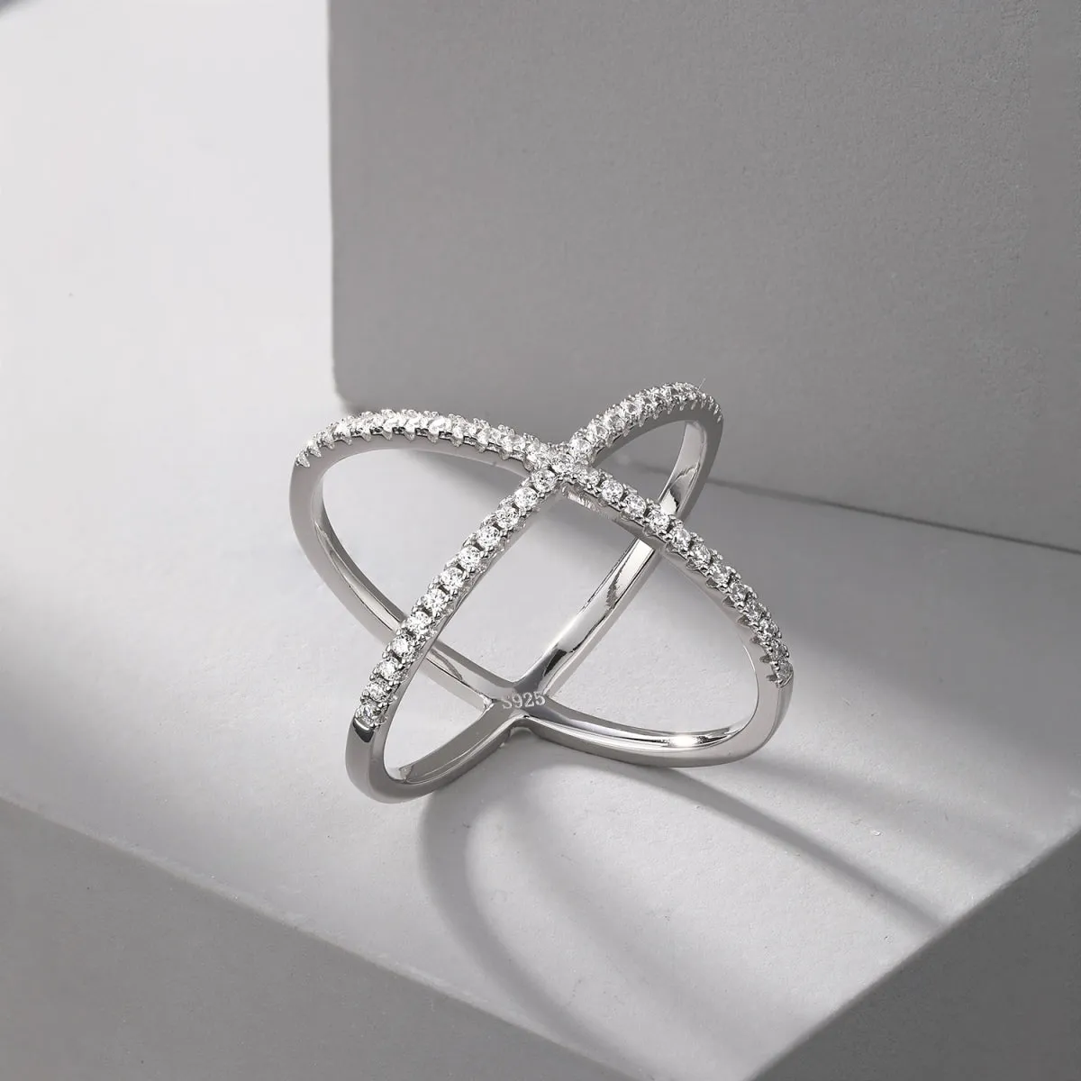 Criss Cross X Ring