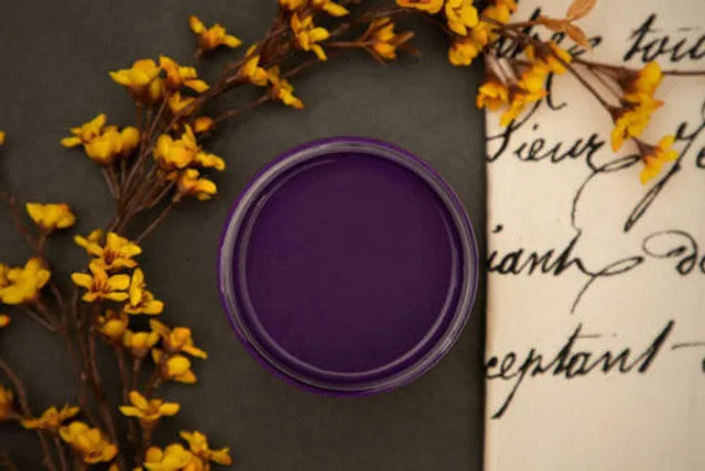 Dixie Belle Amethyst Chalk Paint