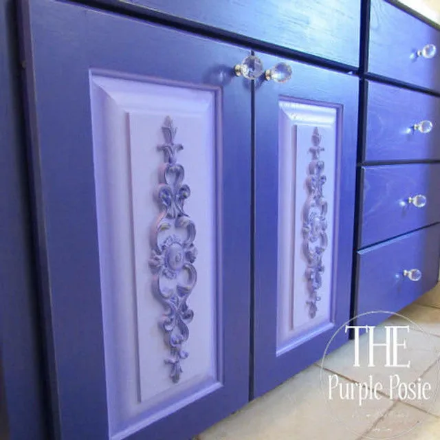 Dixie Belle Amethyst Chalk Paint