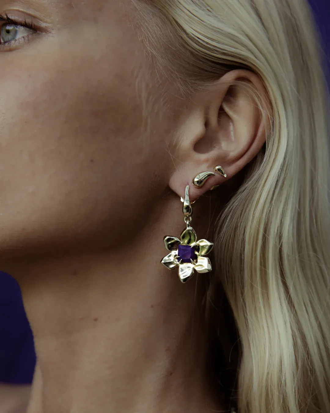 Flower Power Charm Earring - Brass   18K Gold   Lapis
