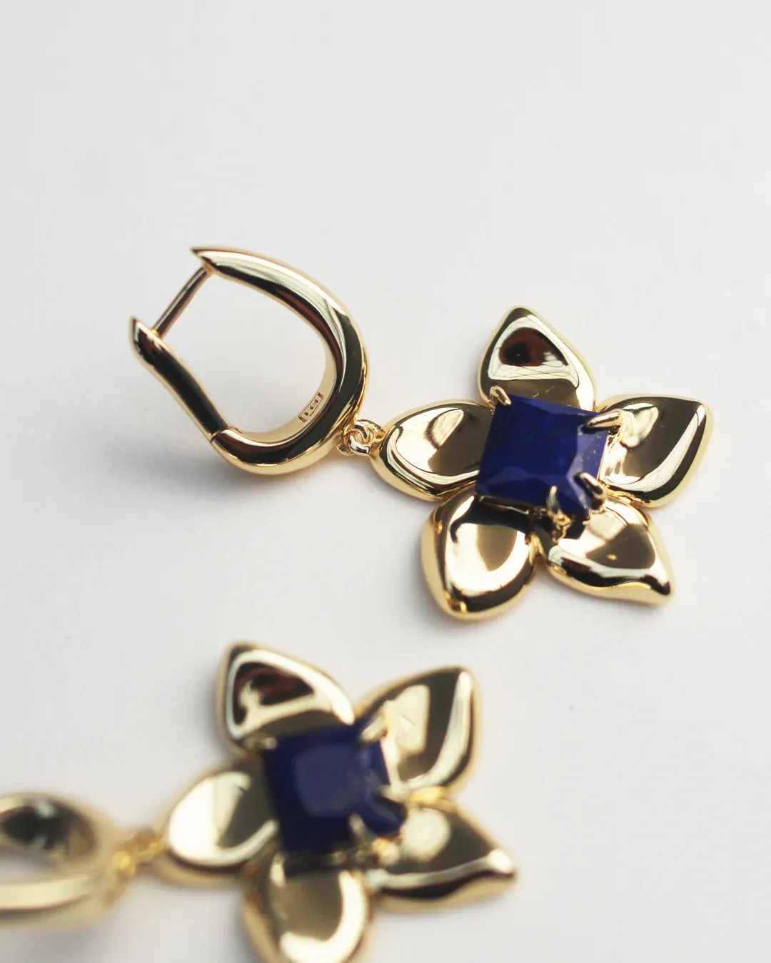 Flower Power Charm Earring - Brass   18K Gold   Lapis
