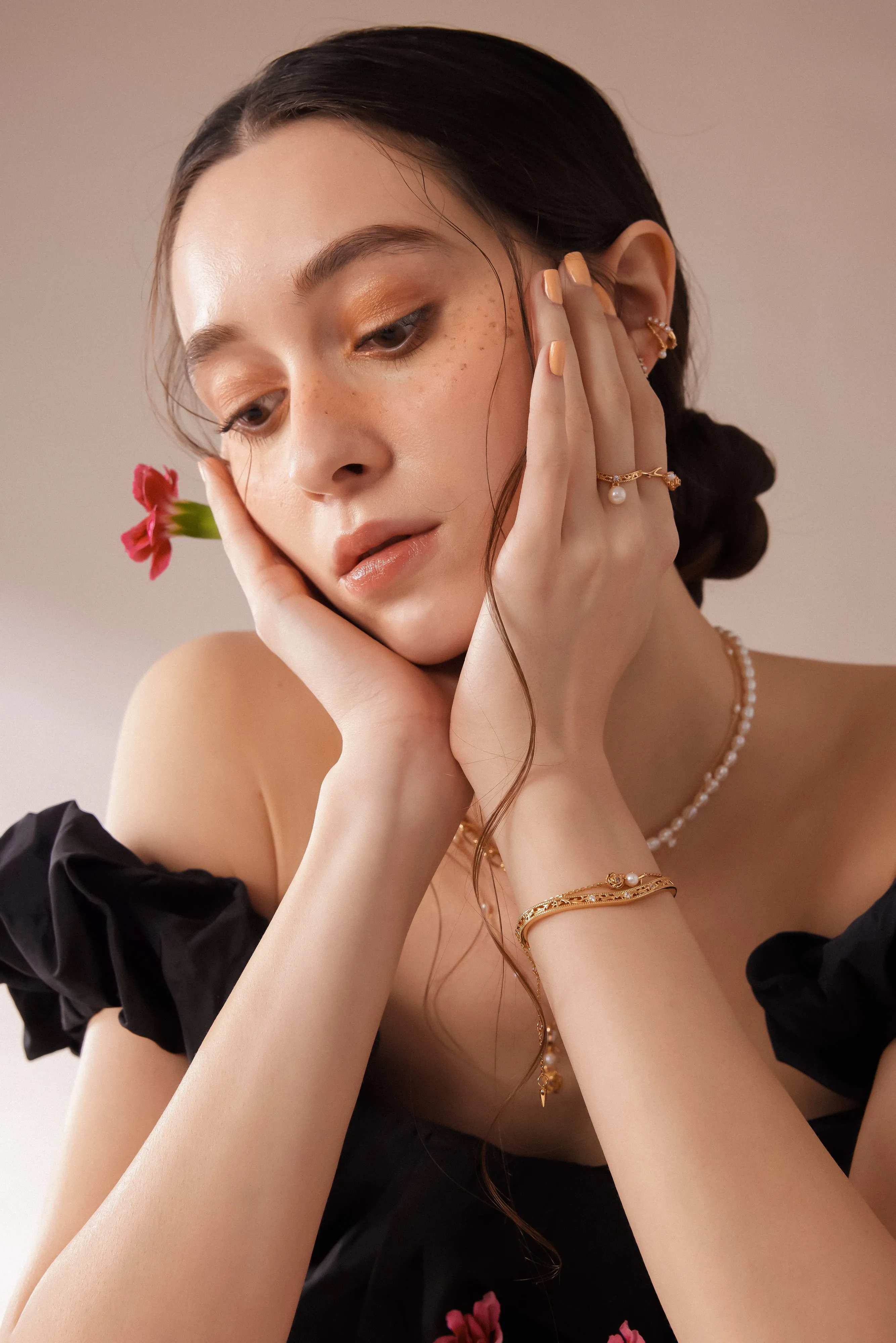 Freshwater Pearl Gold Bracelet - Carnation