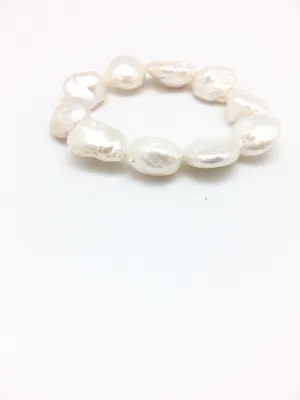 Iris bracelet- white coin pearl