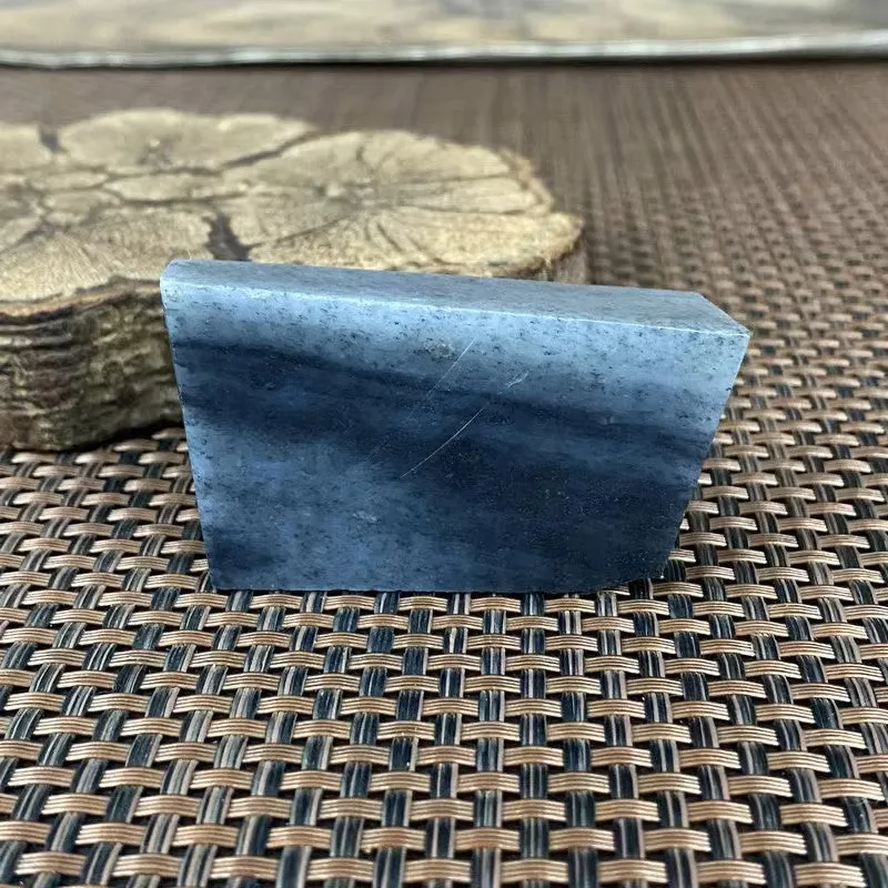 Natural Hetian Jade Rough Nephrite Raw (97g,6.1X3.7X2.6cm)