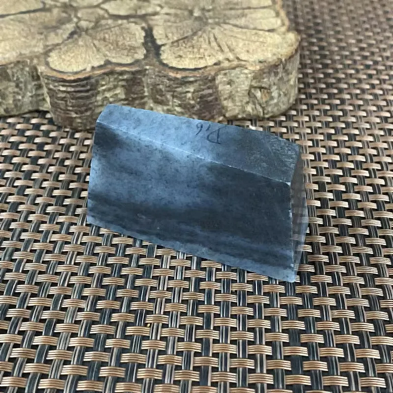 Natural Hetian Jade Rough Nephrite Raw (97g,6.1X3.7X2.6cm)