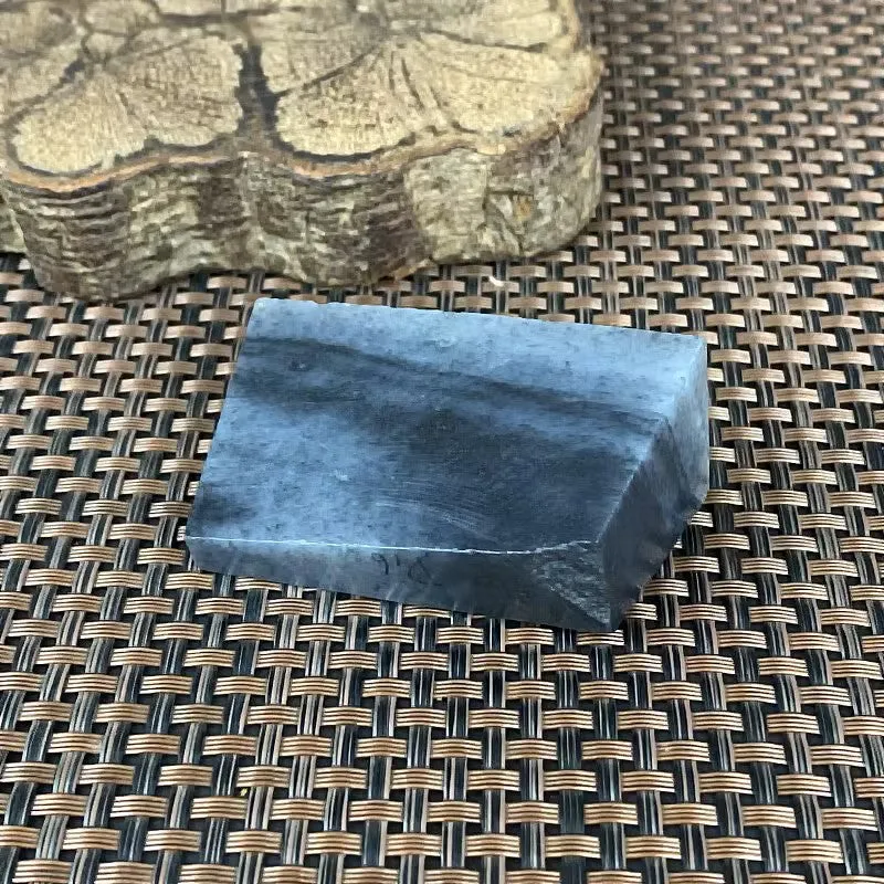 Natural Hetian Jade Rough Nephrite Raw (97g,6.1X3.7X2.6cm)