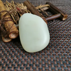 Natural Hetian Jade Rough Nephrite Raw S-(87g,5.9X4.5X1.5cm)