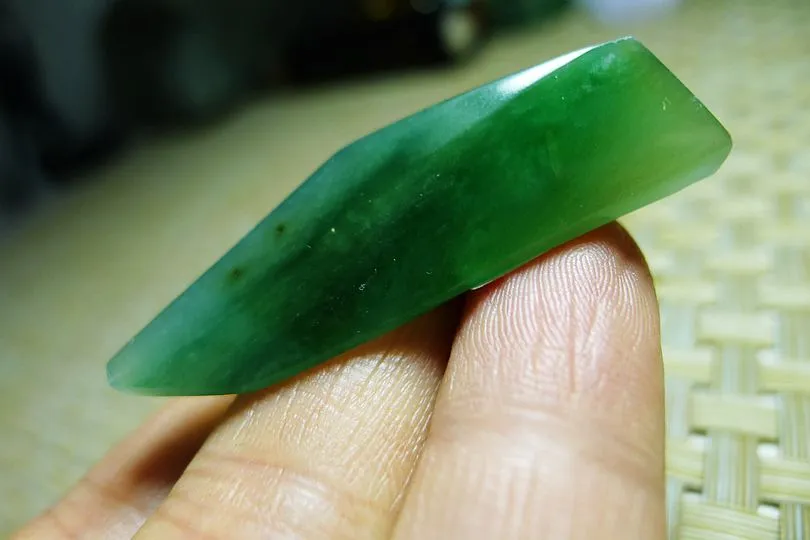 Natural Jade Rough Jadeite Raw (12g,4X2.2X1.1cm)