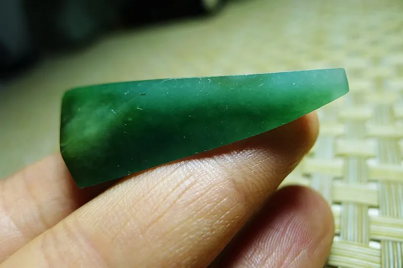 Natural Jade Rough Jadeite Raw (12g,4X2.2X1.1cm)