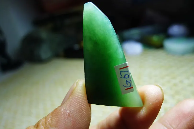 Natural Jade Rough Jadeite Raw (12g,4X2.2X1.1cm)
