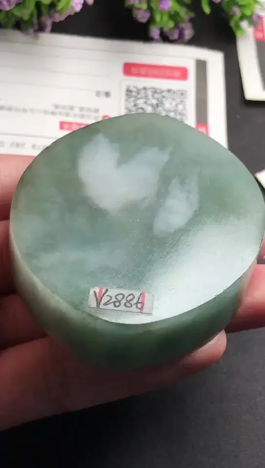 Natural Jade Rough Jadeite Raw (137g,7.0x5.3x1.6cm)-V2886