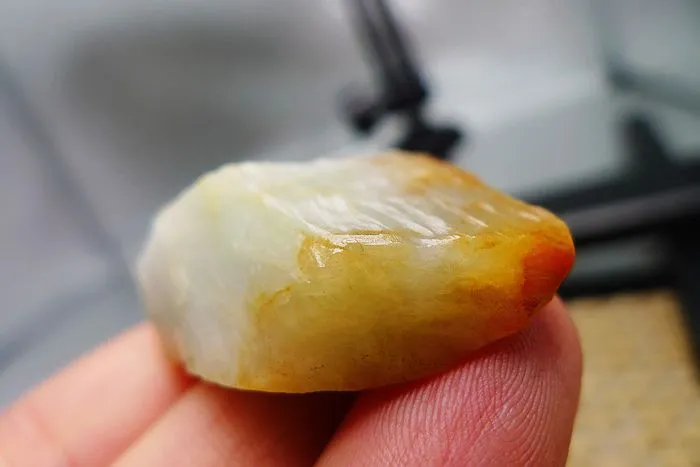 Natural Jade Rough Jadeite Raw (19g,3.9X2.8X1.5cm)