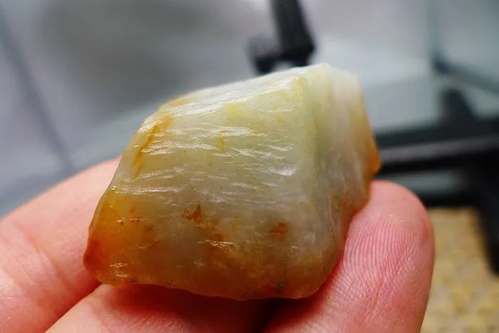 Natural Jade Rough Jadeite Raw (19g,3.9X2.8X1.5cm)