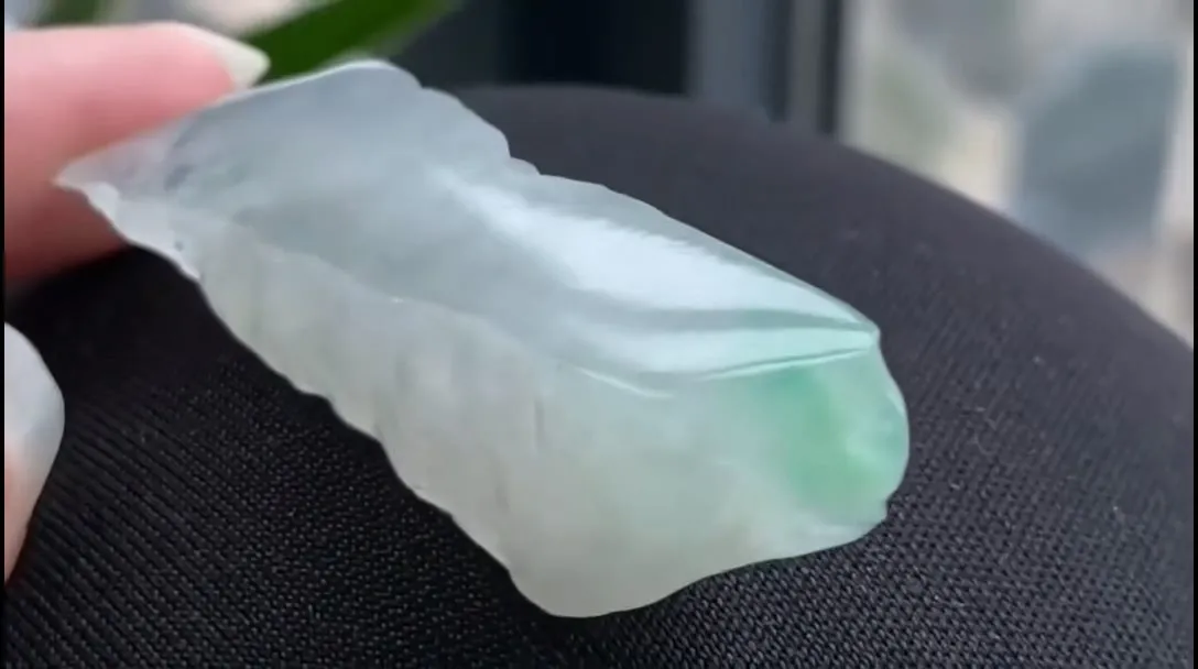 Natural Jade Rough Jadeite Raw (20g,54X14X12mm)-A6407
