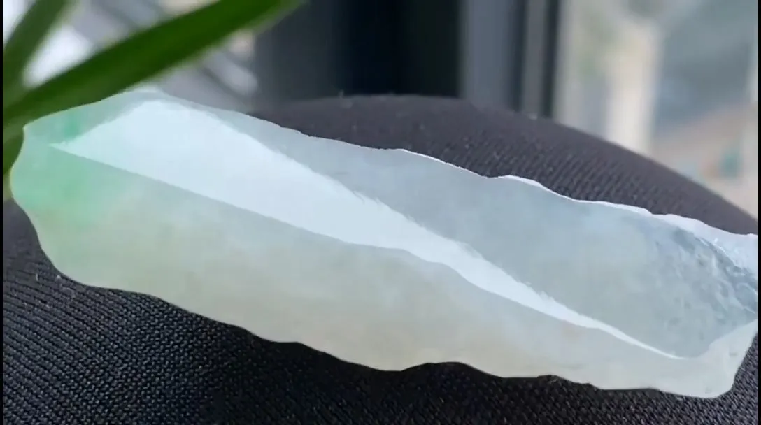 Natural Jade Rough Jadeite Raw (20g,54X14X12mm)-A6407
