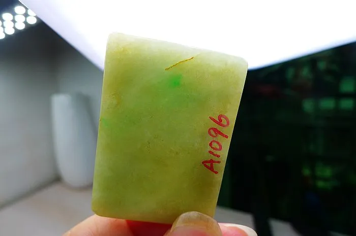 Natural Jade Rough Jadeite Raw (21g,4.4X3.1X0.51cm)