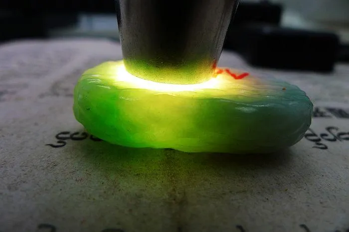 Natural Jade Rough Jadeite Raw (23g,3.8X2.2X1.1cm)