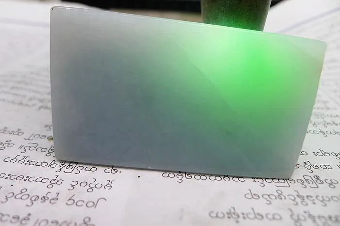 Natural Jade Rough Jadeite Raw (277g,7.8X6.2X3.3cm)