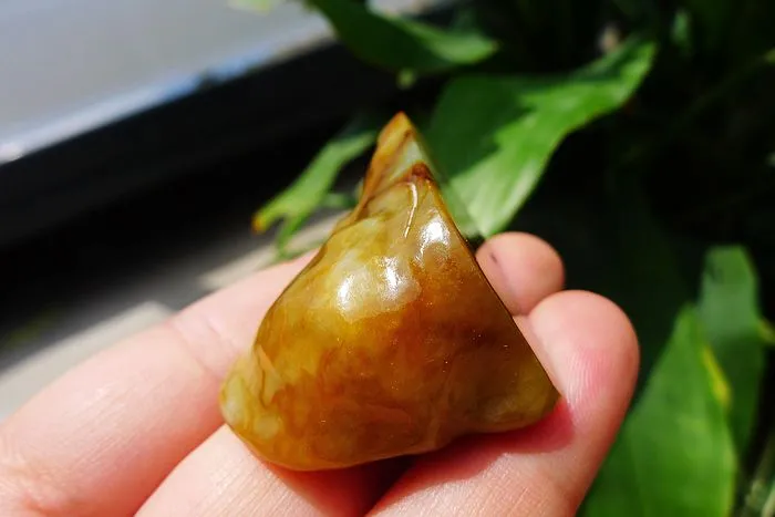 Natural Jade Rough Jadeite Raw (40g,5.1X3.1X1.9cm)