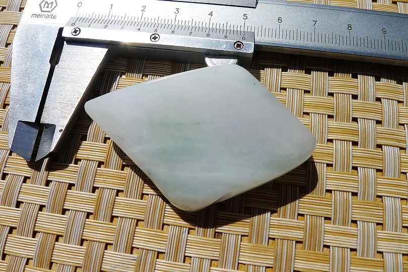 Natural Jade Rough Jadeite Raw (52g,4.5X3.2X1.25cm)