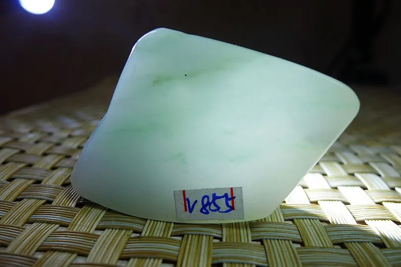 Natural Jade Rough Jadeite Raw (52g,4.5X3.2X1.25cm)