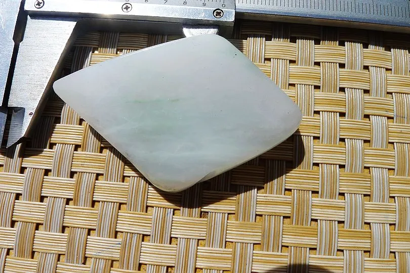 Natural Jade Rough Jadeite Raw (52g,4.5X3.2X1.25cm)