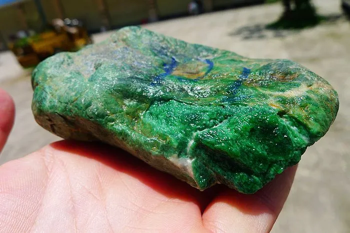 Natural Jade Rough Jadeite Raw (568g,10X8.5X5cm)