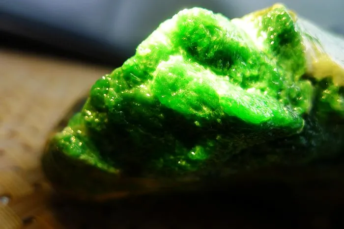 Natural Jade Rough Jadeite Raw (568g,10X8.5X5cm)