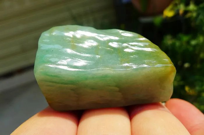 Natural Jade Rough Jadeite Raw (63g,3.9X3.6X2.3cm)
