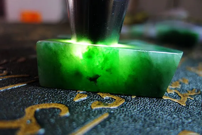 Natural Jade Rough Jadeite Raw (75g,4.7X4.6X1.3cm)