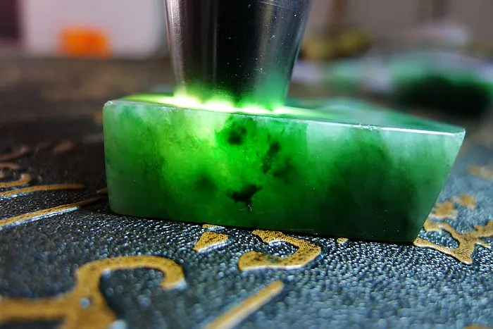 Natural Jade Rough Jadeite Raw (75g,4.7X4.6X1.3cm)