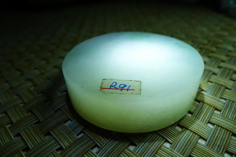 Natural Jade Rough Jadeite Raw (78g,4.8X4.8X1.25cm)