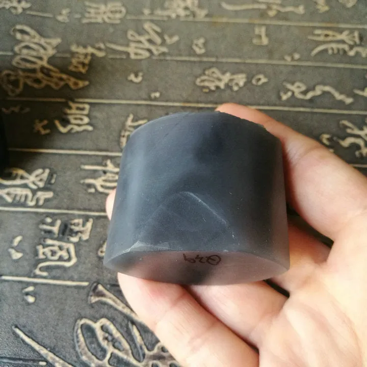 Natural Kunlun Jade Rough Nephrite Raw (122g, 4.7X4X2.9cm)