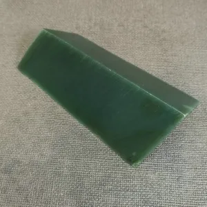 Natural Kunlun Jade Rough Nephrite Raw (150g,8.7X4.5X2.1cm)