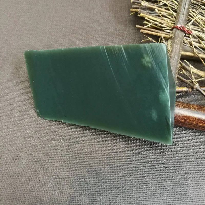 Natural Kunlun Jade Rough Nephrite Raw (150g,8.7X4.5X2.1cm)