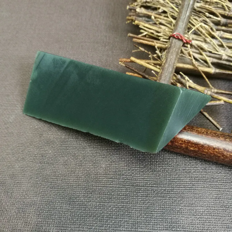 Natural Kunlun Jade Rough Nephrite Raw (150g,8.7X4.5X2.1cm)