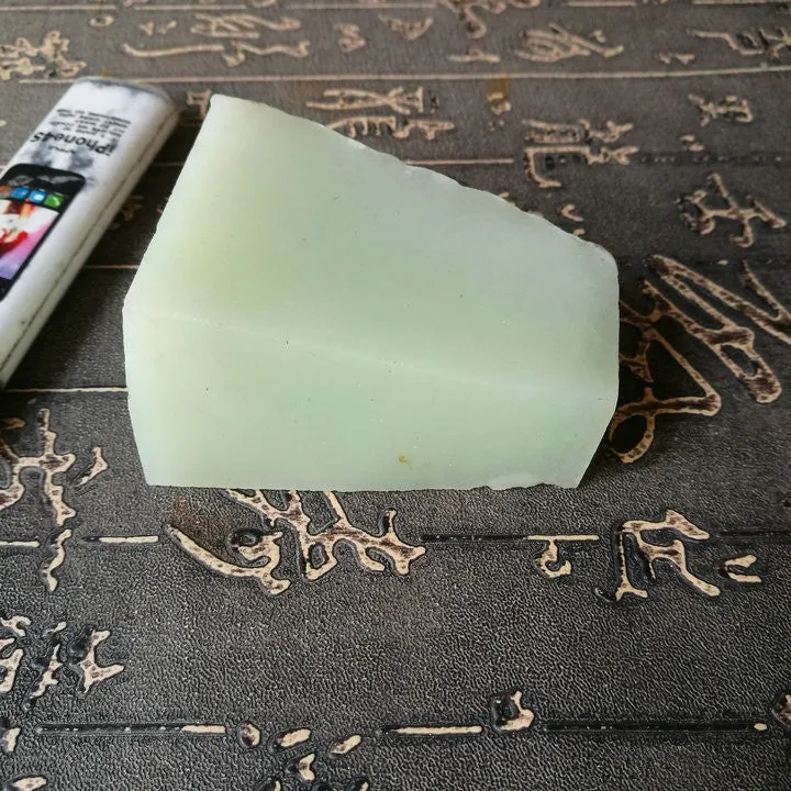 Natural Kunlun Jade Rough Nephrite Raw (159g, 6.5X4X1.8cm)