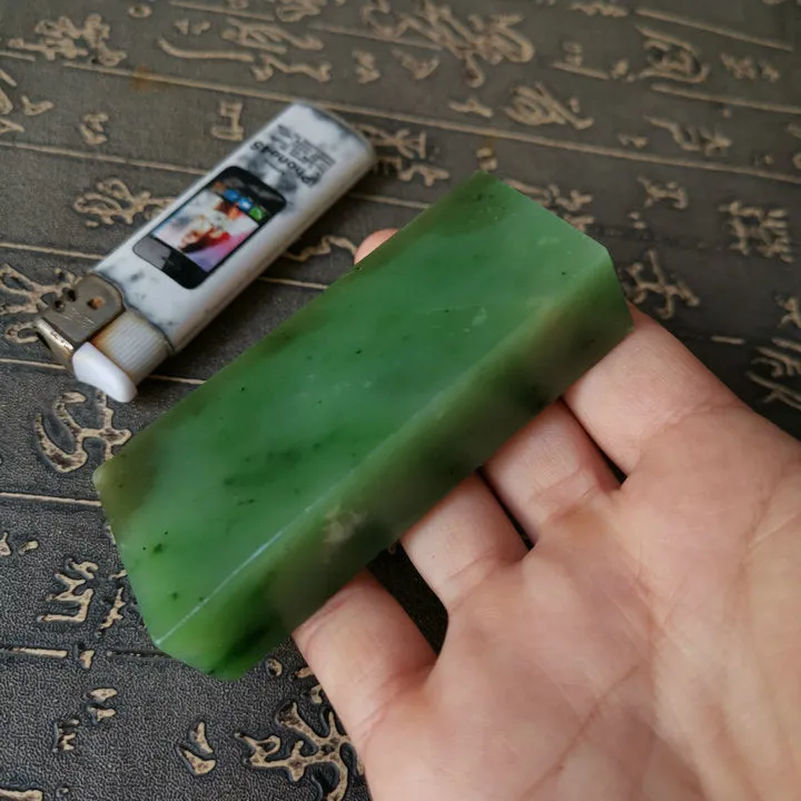 Natural Kunlun Jade Rough Nephrite Raw (159g, 8X3.3X1.9cm)
