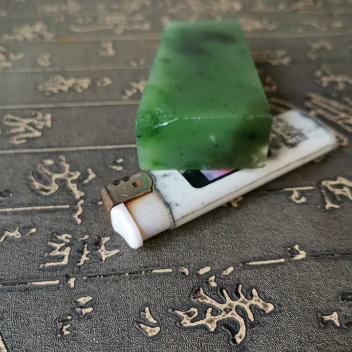 Natural Kunlun Jade Rough Nephrite Raw (159g, 8X3.3X1.9cm)