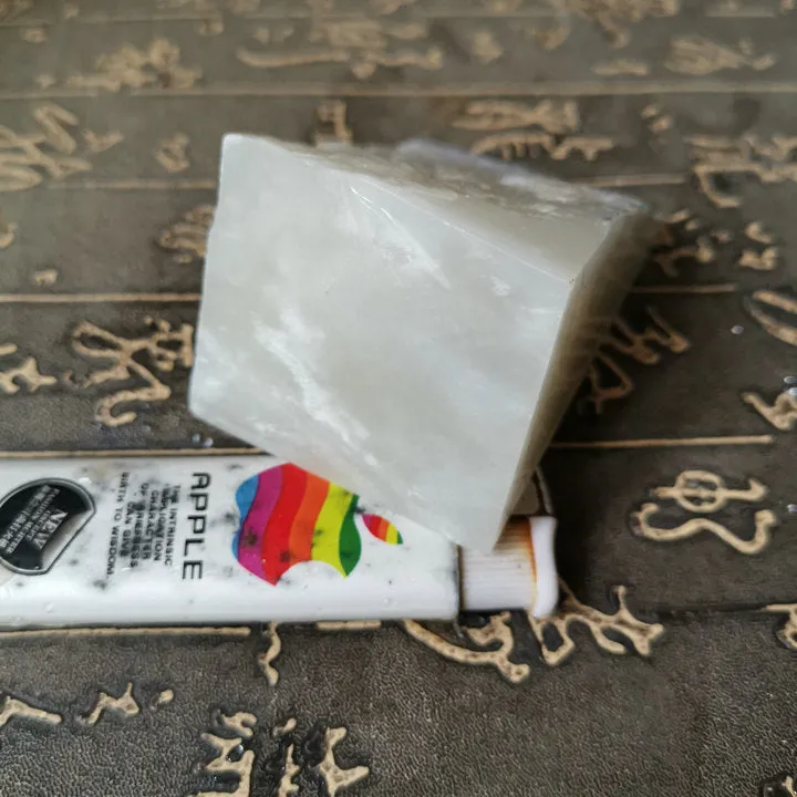Natural Kunlun Jade Rough Nephrite Raw (207g, 7X4X4.5cm)