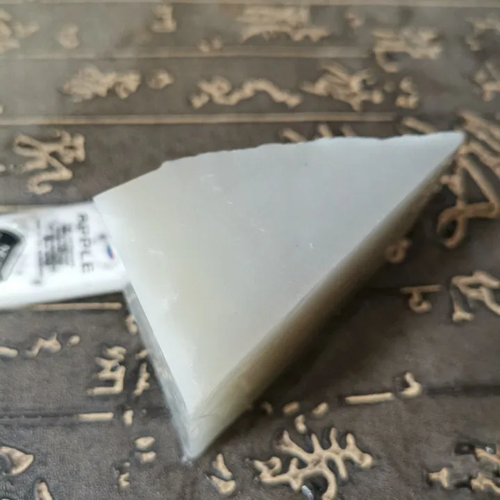 Natural Kunlun Jade Rough Nephrite Raw (207g, 7X4X4.5cm)
