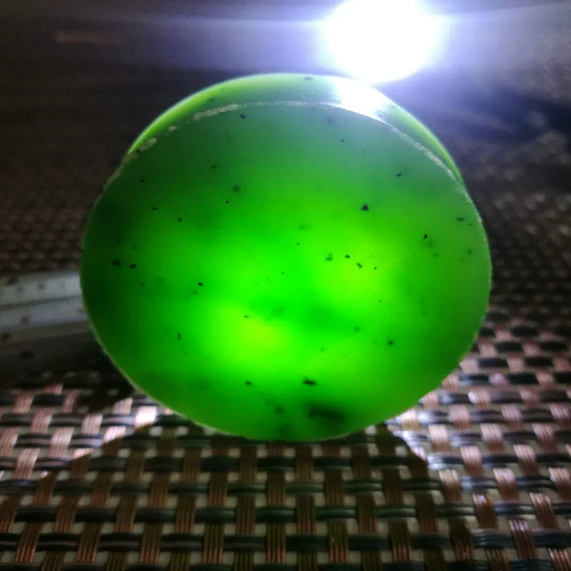 Natural Kunlun Jade Rough Nephrite Raw (69g, 5X1.1cm)