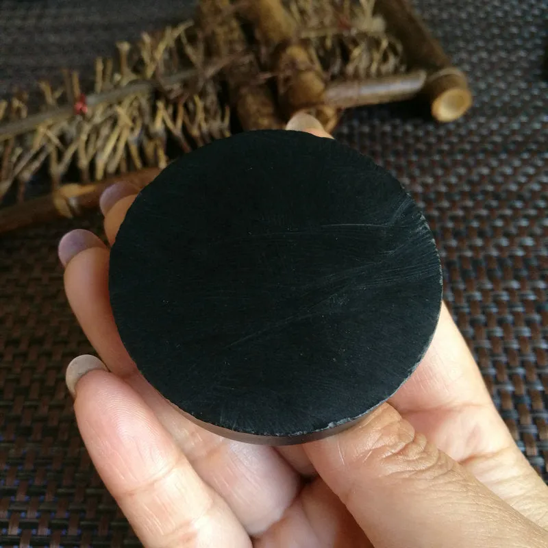 Natural Kunlun Jade Rough Nephrite Raw (81g,5.6X1.1cm)
