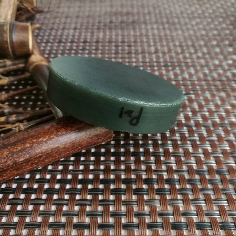 Natural Kunlun Jade Rough Nephrite Raw (86g,5.5X1.2cm)