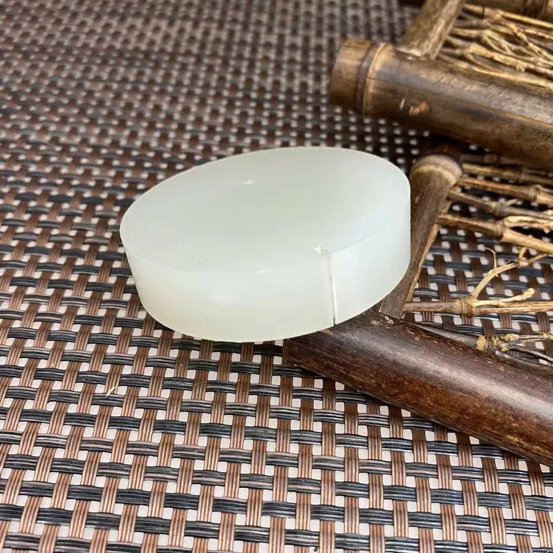 Natural Kunlun Jade Rough Nephrite Raw (90g,5.3X1.3cm)