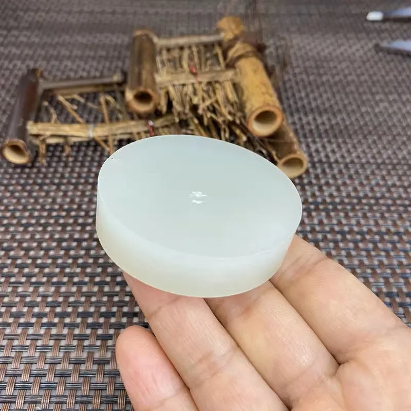 Natural Kunlun Jade Rough Nephrite Raw (90g,5.3X1.3cm)