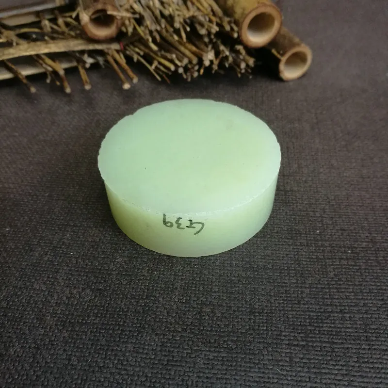 Natural Kunlun Jade Rough Nephrite Raw (97g, 5x1.7cm)